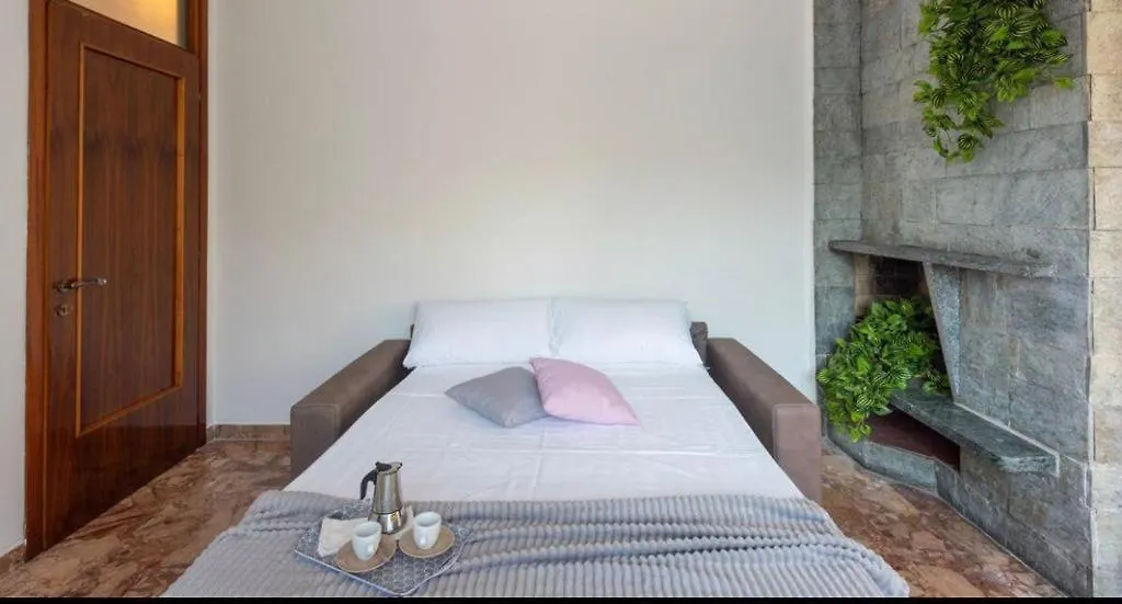 Como Diamond Apartment Lipomo 0*,  Ιταλία
