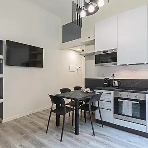Apartment La Boutique Milano: In Porta Romana, Milan