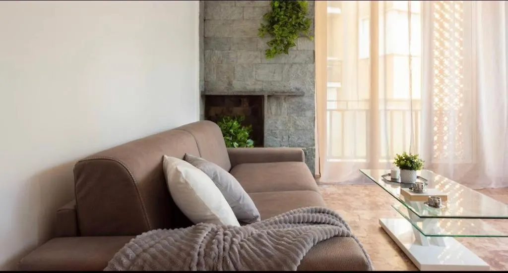 Como Diamond Apartment Lipomo
