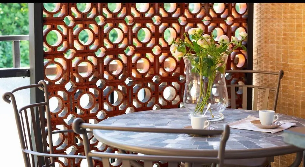Como Diamond Apartment Lipomo